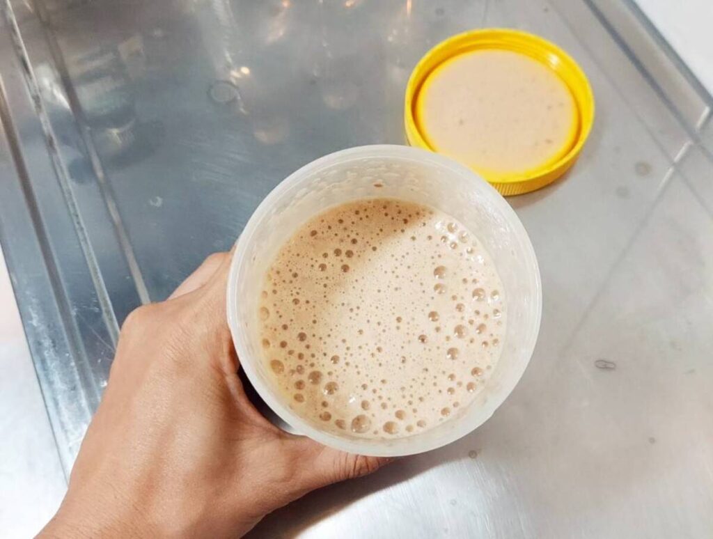 オレンジジュースで割ったプロテイン