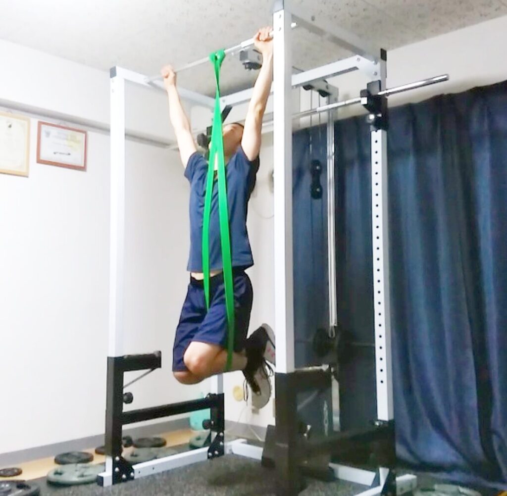 膝を曲げた状態のチューブチンニングのやり方