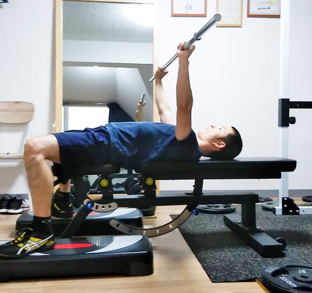 ステップ台を使ったベンチプレスのやり方