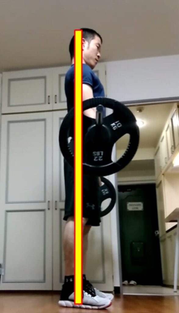 デッドリフトで気を付けの状態まで上半身を起こす説明